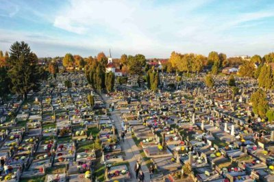 Fotografija osobe Gradsko groblje Vinkovci produljuje radno vrijeme uoči Svih svetih